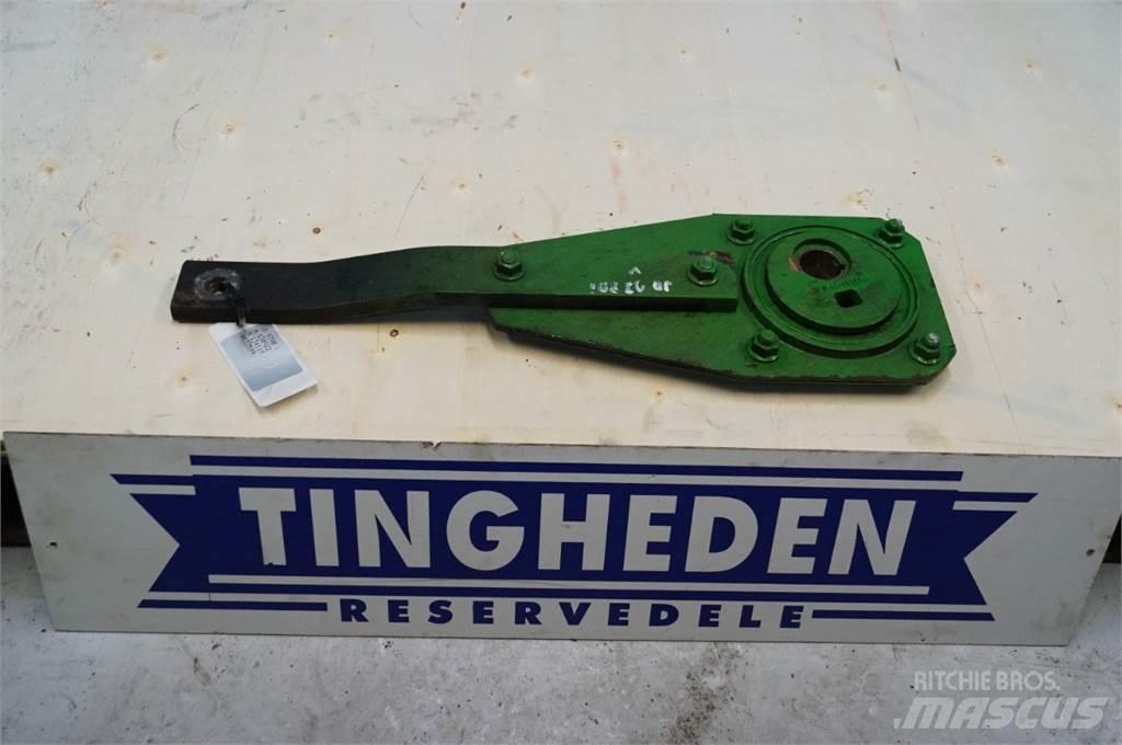 John Deere 9780 معدات نشر الرمال والملح