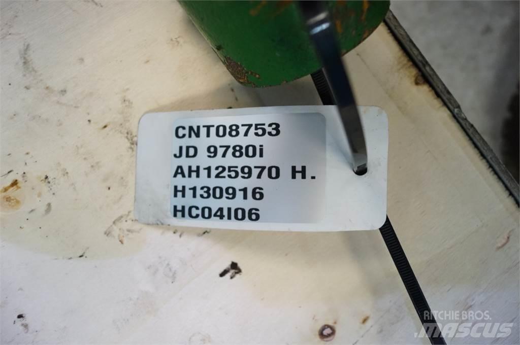 John Deere 9780 معدات نشر الرمال والملح