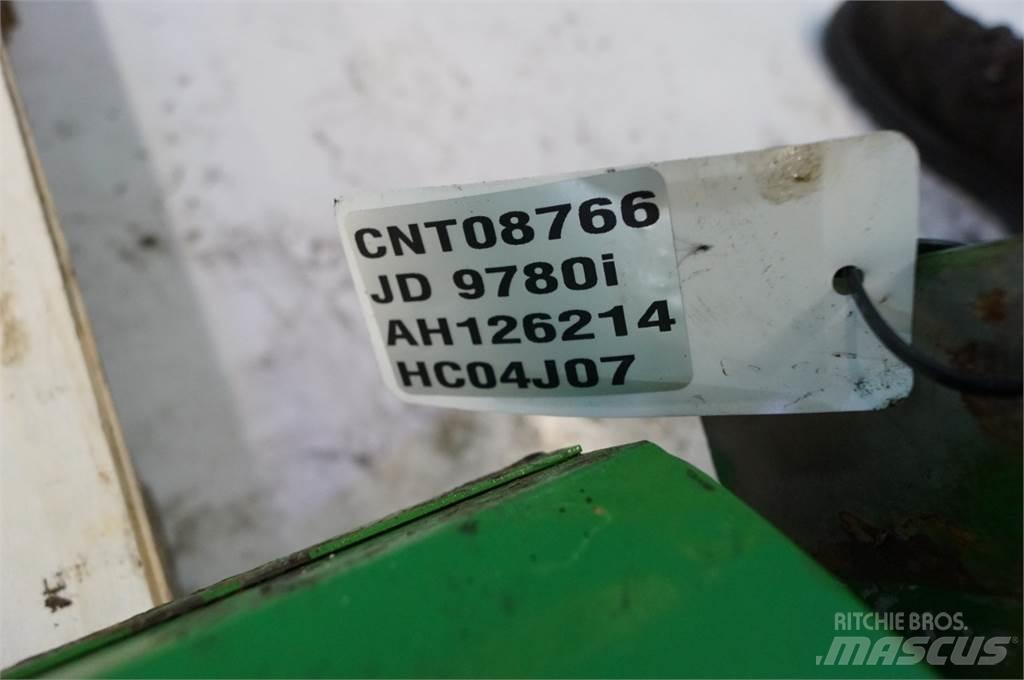 John Deere 9780 معدات نشر الرمال والملح