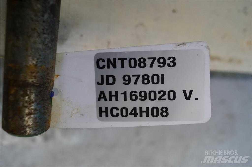 John Deere 9780 معدات نشر الرمال والملح