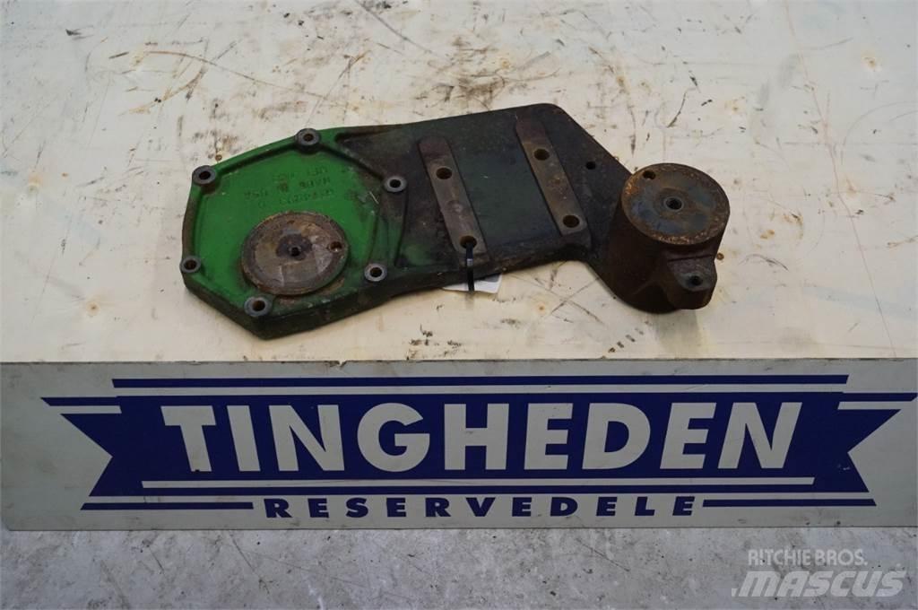 John Deere 9780 معدات نشر الرمال والملح