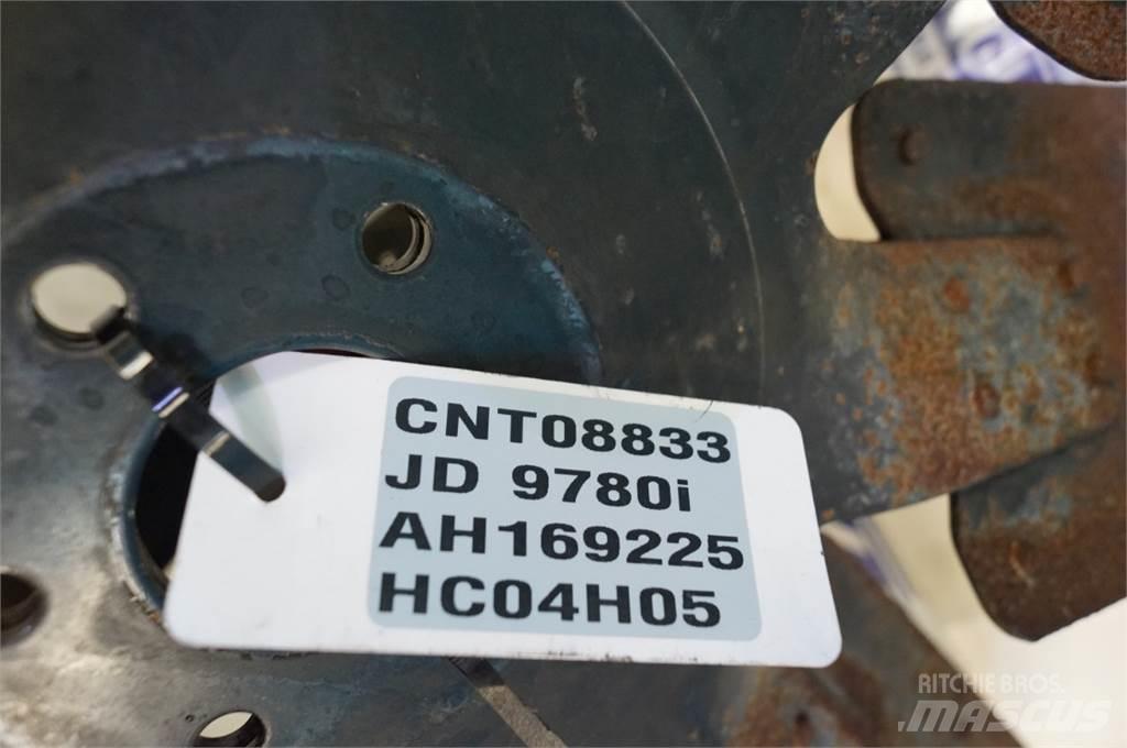 John Deere 9780 مشعات