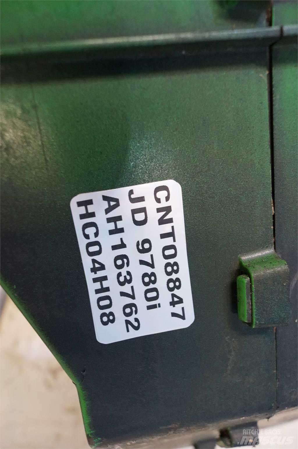 John Deere 9780 مشعات