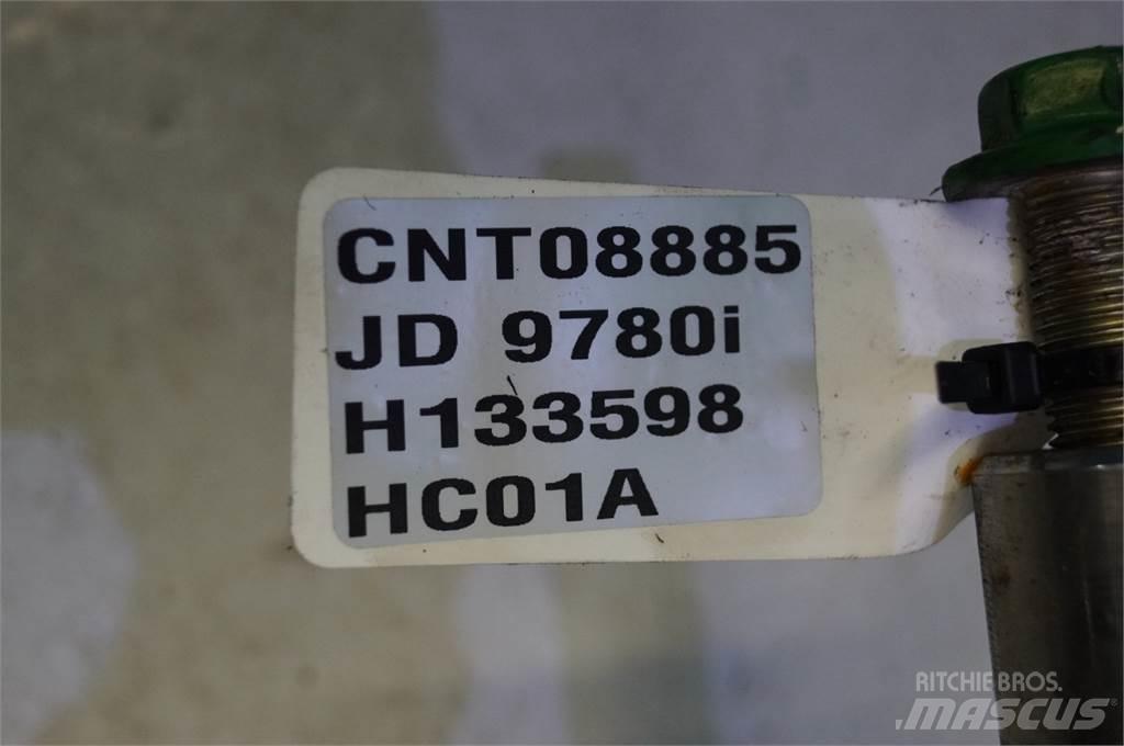 John Deere 9780 معدات نشر الرمال والملح