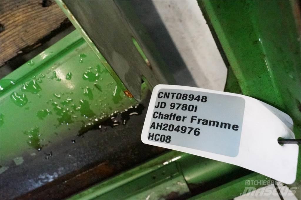 John Deere 9780 معدات نشر الرمال والملح