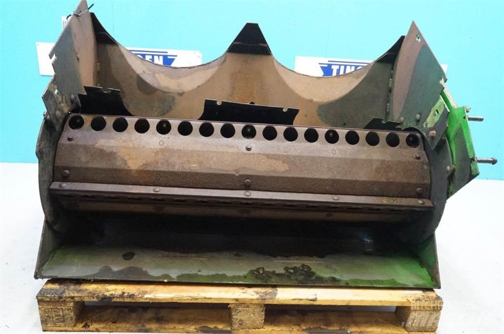 John Deere 9780 معدات نشر الرمال والملح