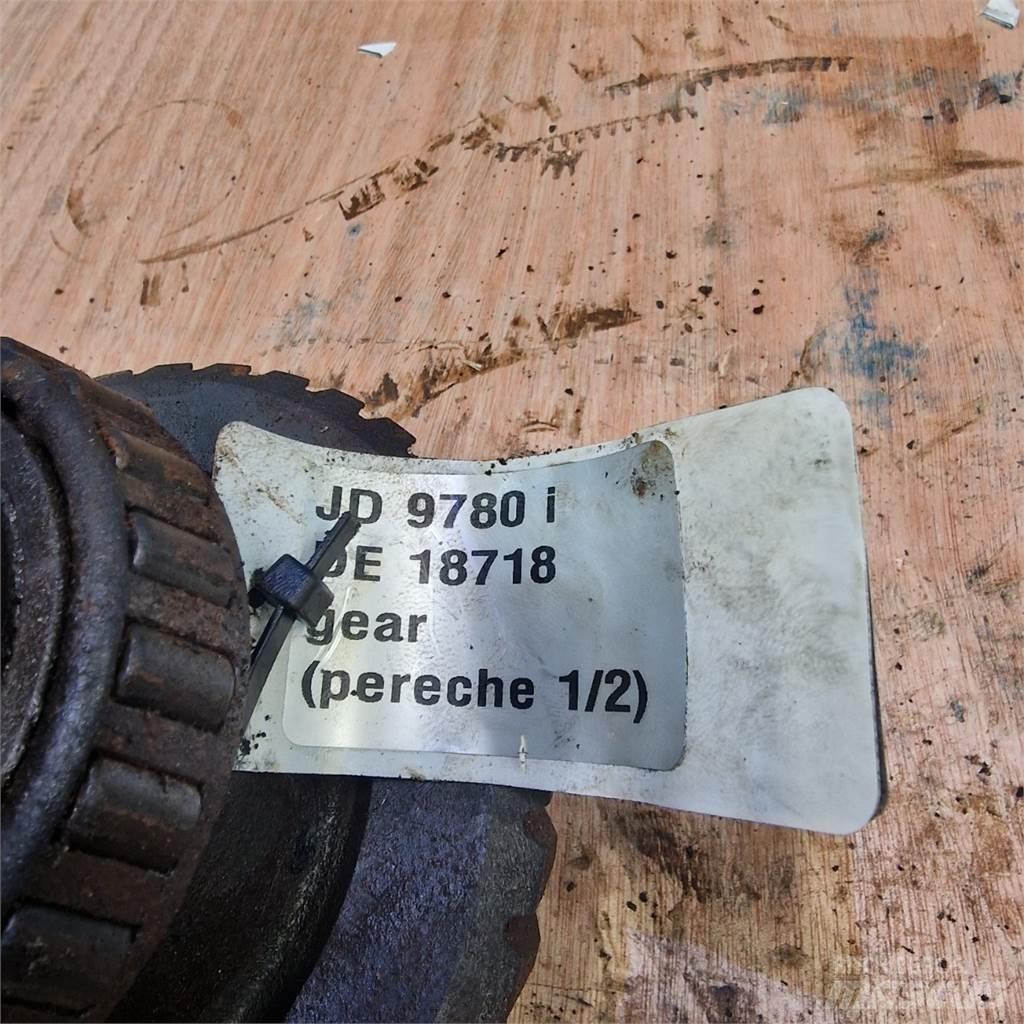 John Deere 9780 أجهزة نقل