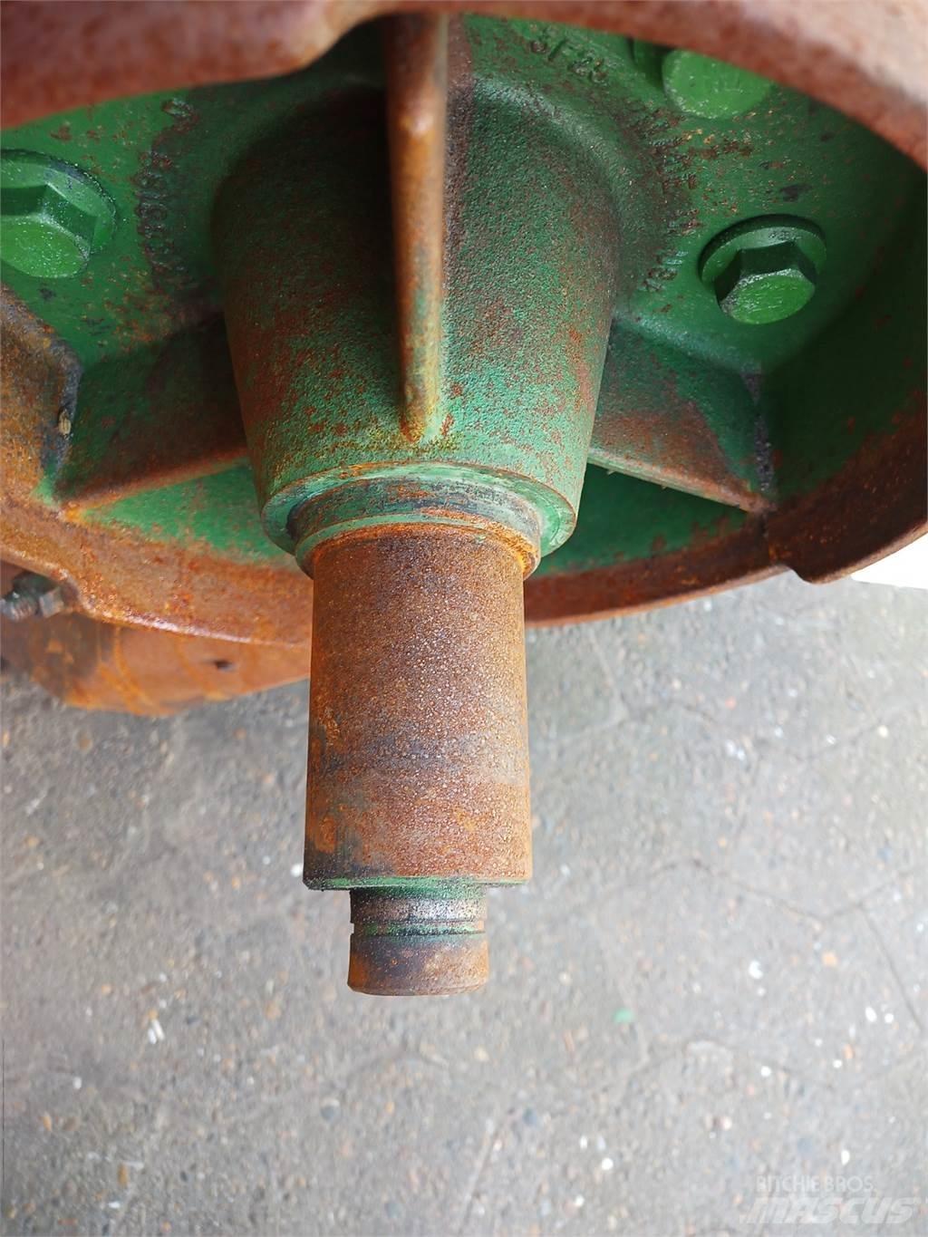 John Deere S670 ملحقات الحصادات