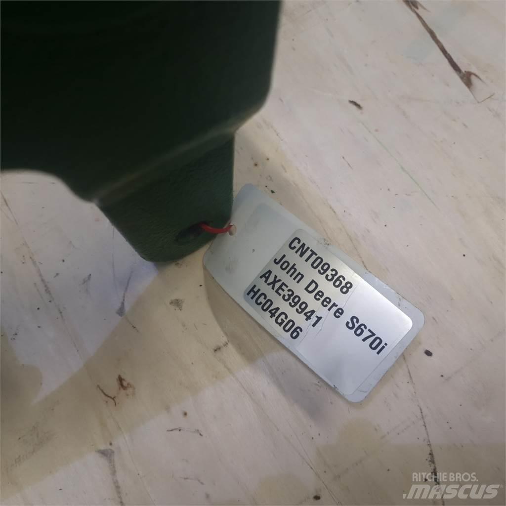 John Deere S670 ماكينات زراعية أخرى