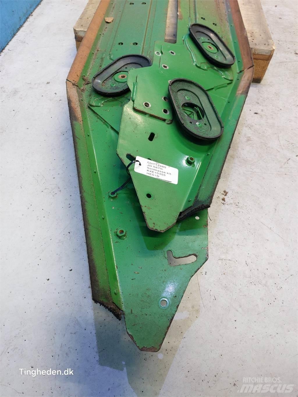 John Deere S670 معدات نشر الرمال والملح