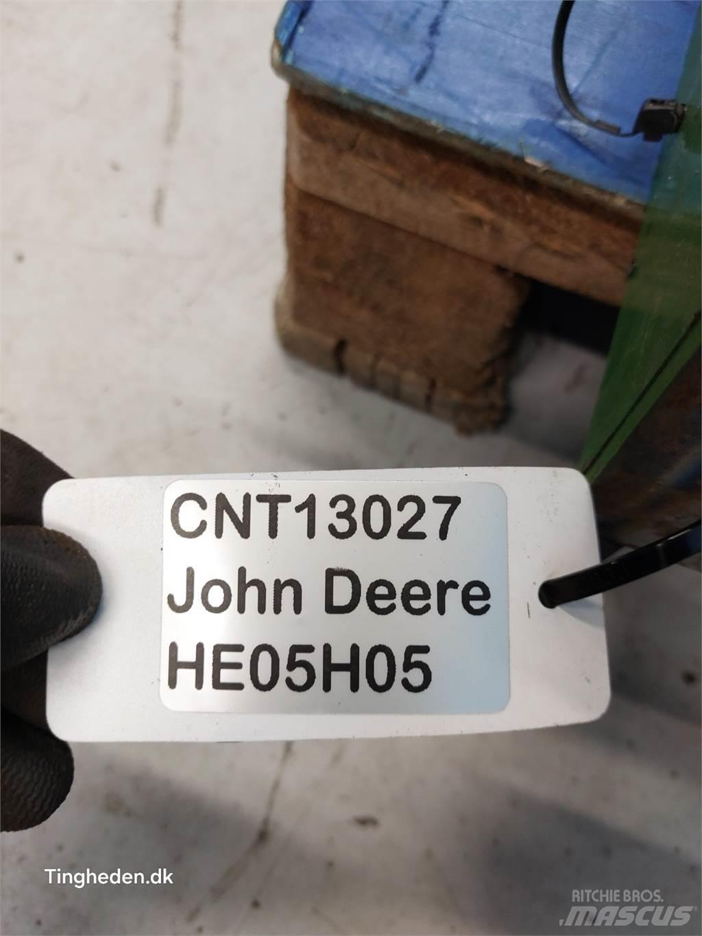 John Deere S670 ماكينات زراعية أخرى