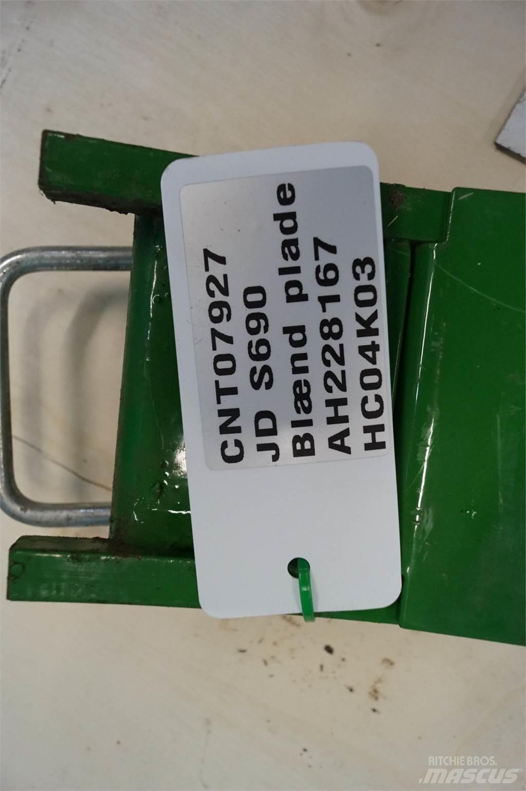 John Deere S690 ملحقات الحصادات