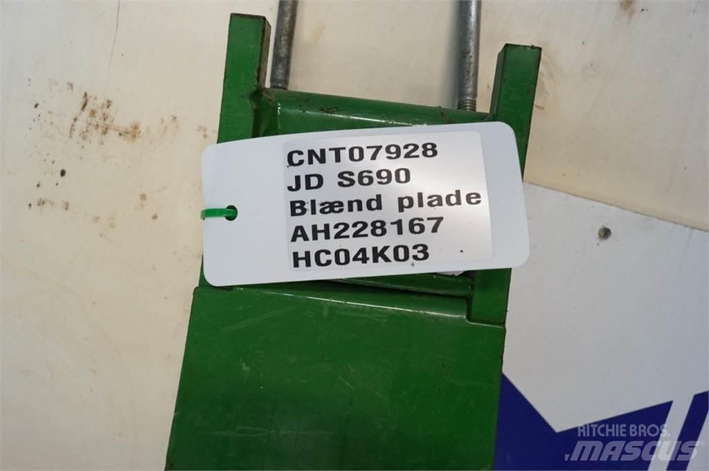 John Deere S690 ملحقات الحصادات