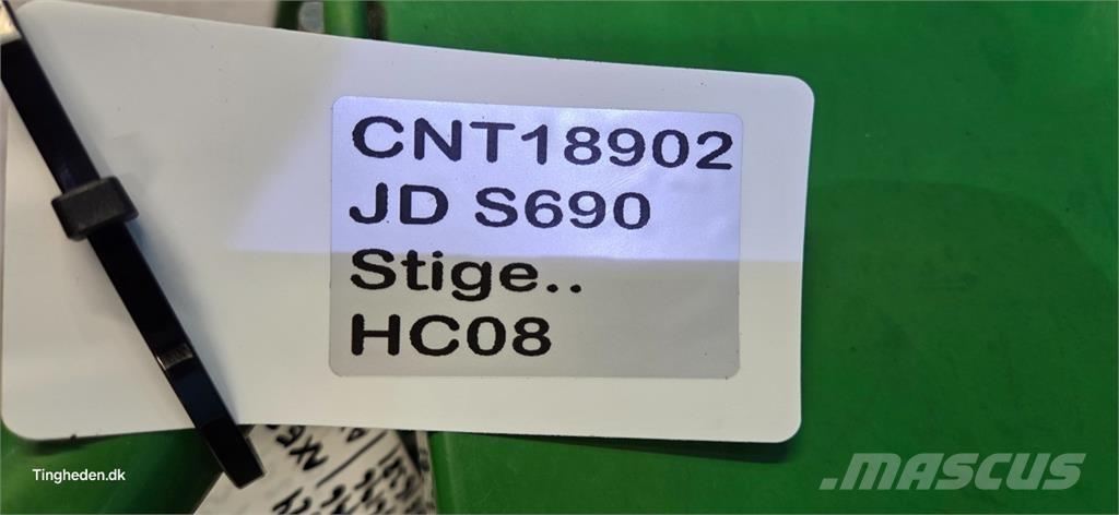 John Deere S690 ماكينات زراعية أخرى