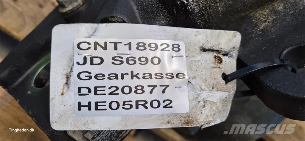 John Deere S690 أجهزة نقل