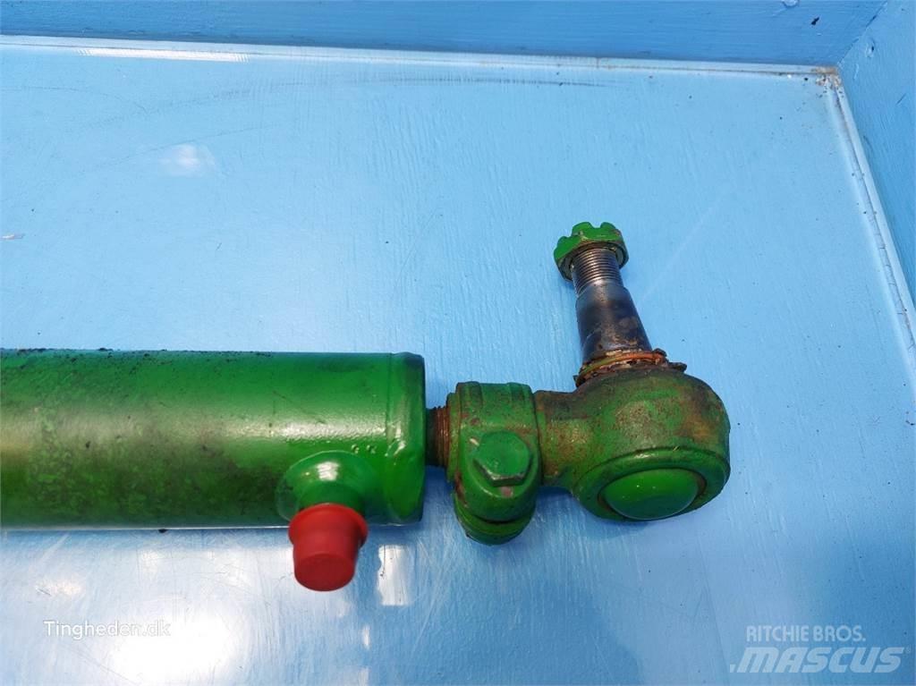 John Deere T660I هيدروليات