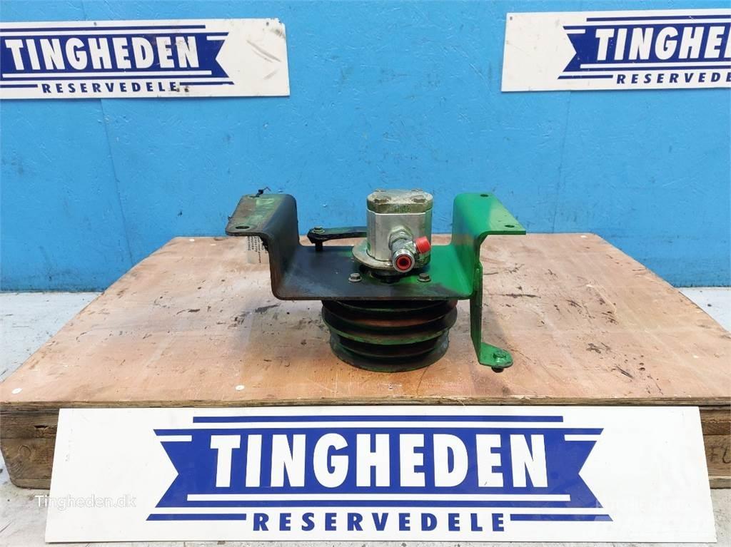 John Deere T660I هيدروليات