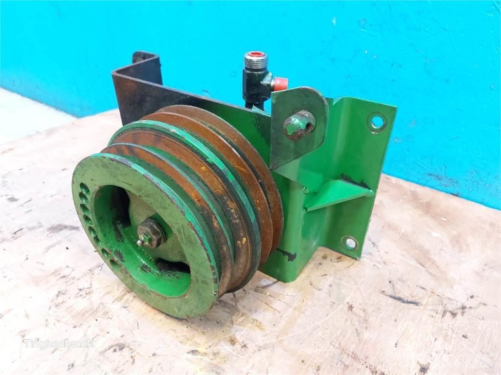 John Deere T660I هيدروليات