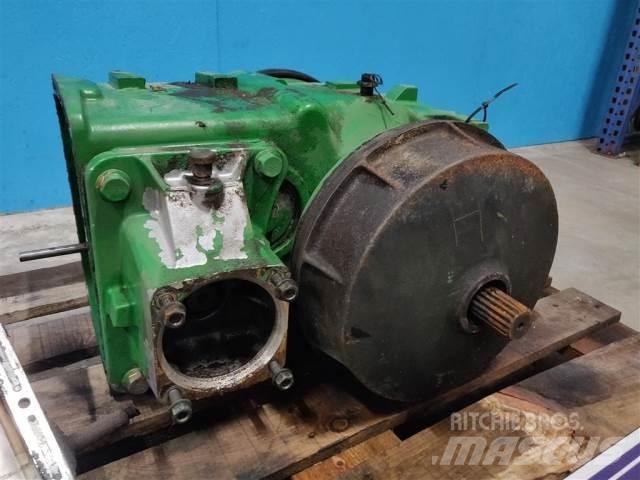 John Deere T670 أجهزة نقل
