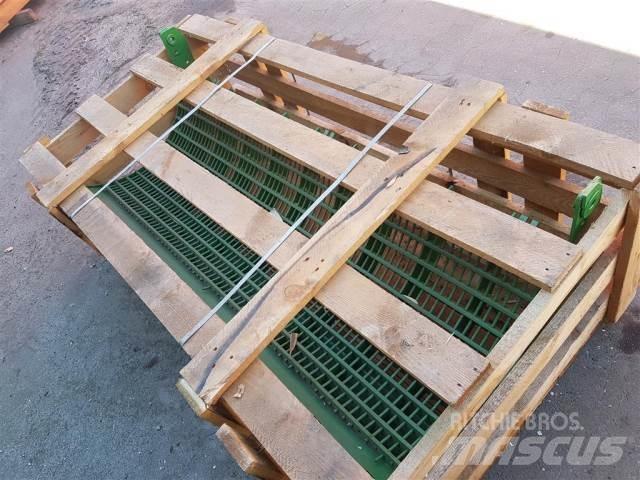 John Deere T670 ملحقات الحصادات