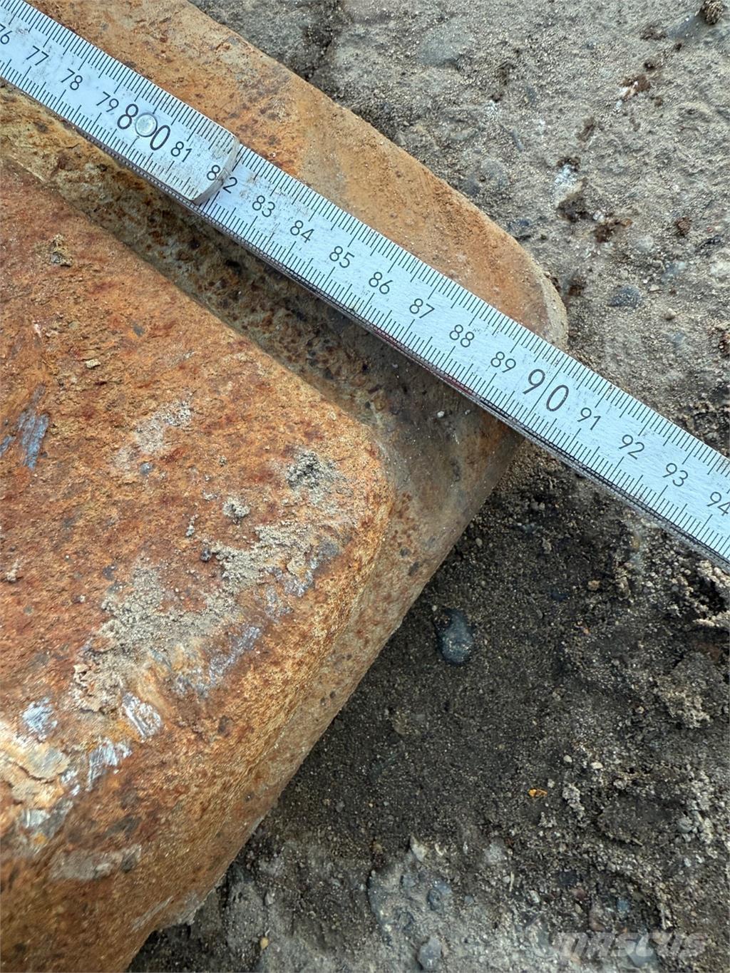 JST Graveskovl دلاء