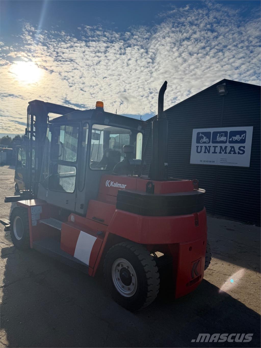 Kalmar DCD80-6 شاحنات الديزل
