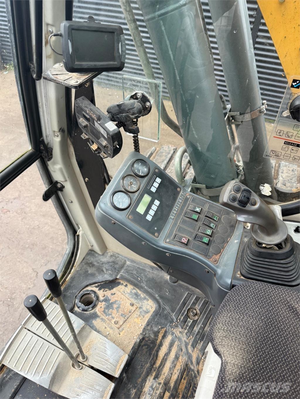 Liebherr 313 حفارات زحافة