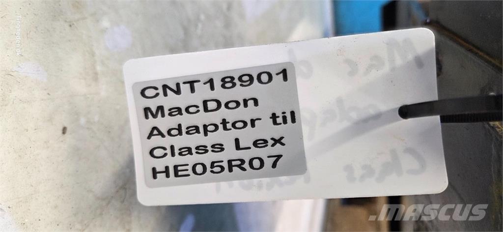 MacDon  ملحقات الحصادات