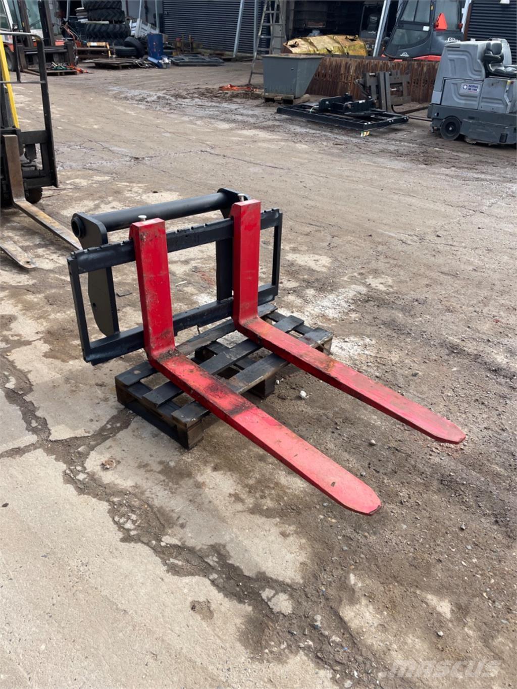 Manitou 5000kg شوكات