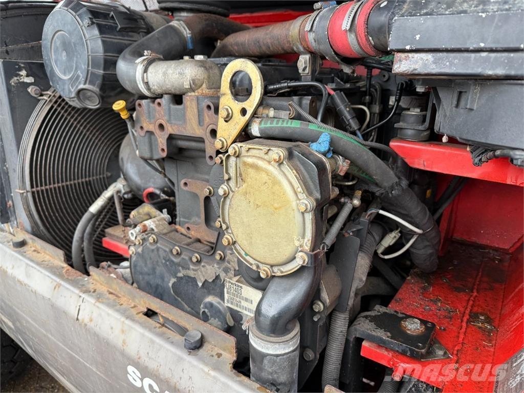 Manitou MHT860L مناولات متداخلة