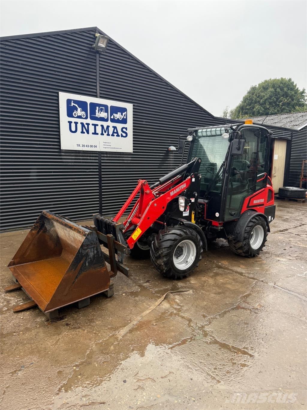 Manitou MLA3-35H لوادر صغيرة