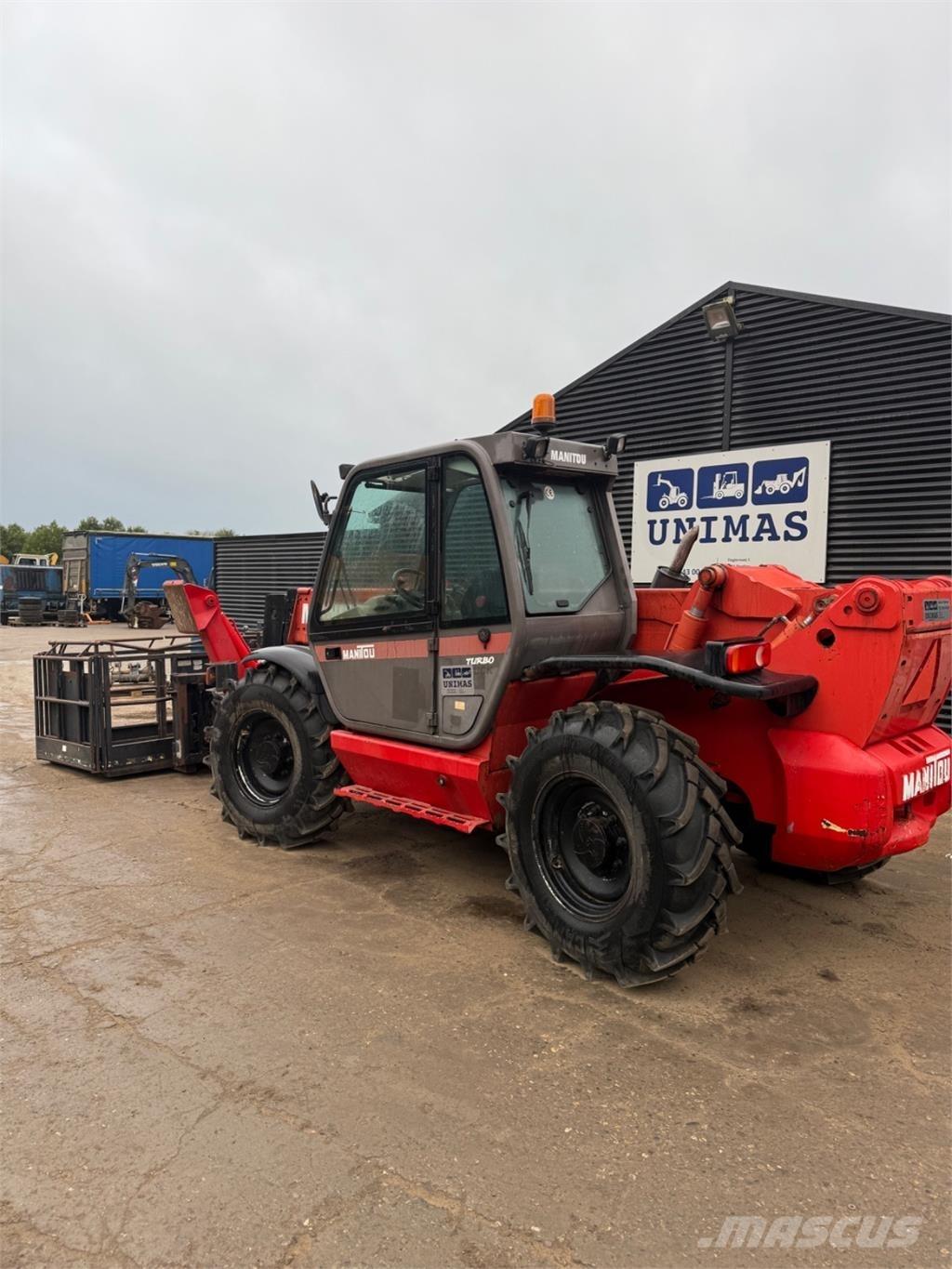 Manitou MT1340 مناولات متداخلة