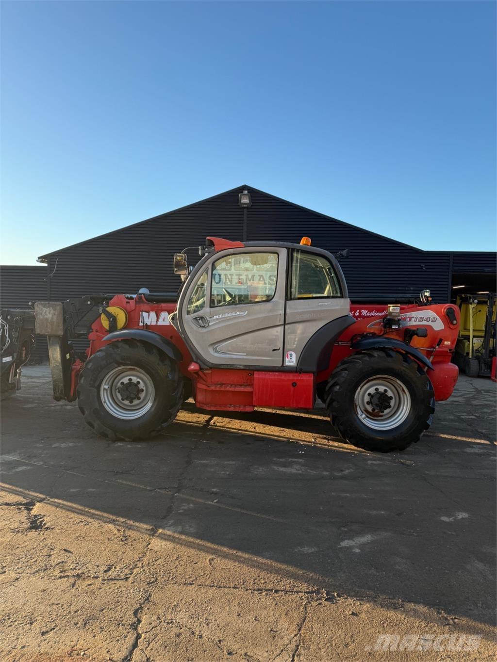 Manitou MT1840 مناولات متداخلة