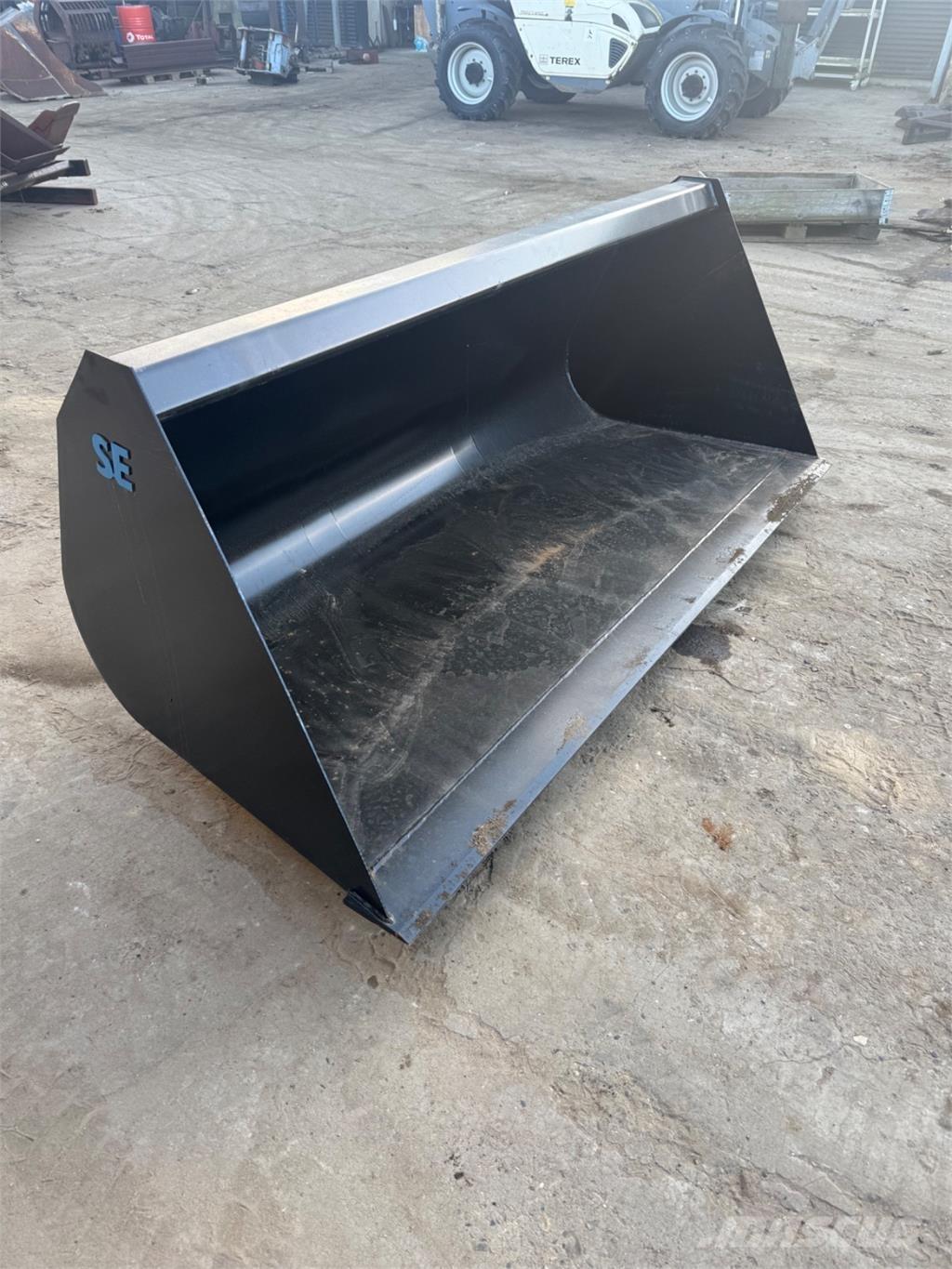 Manitou skovl دلاء