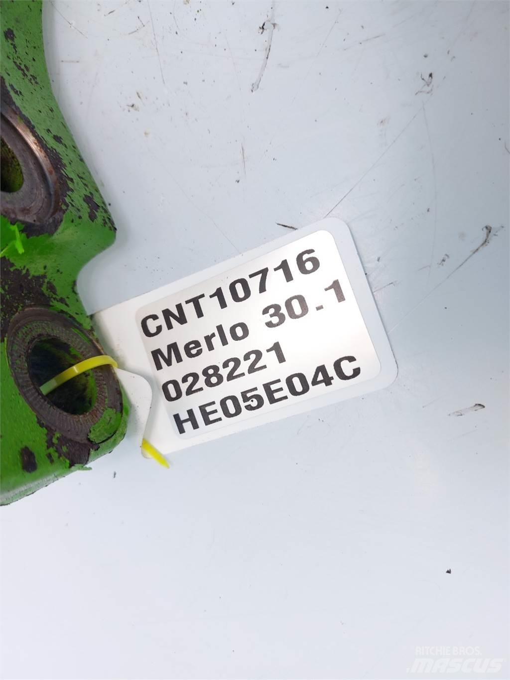 Merlo 30.1 محور العجلة