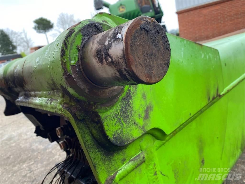Merlo 38.10 أذرع الغطاس