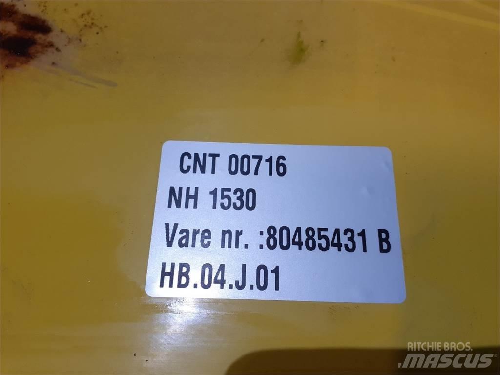 New Holland 1530 معدات نشر الرمال والملح