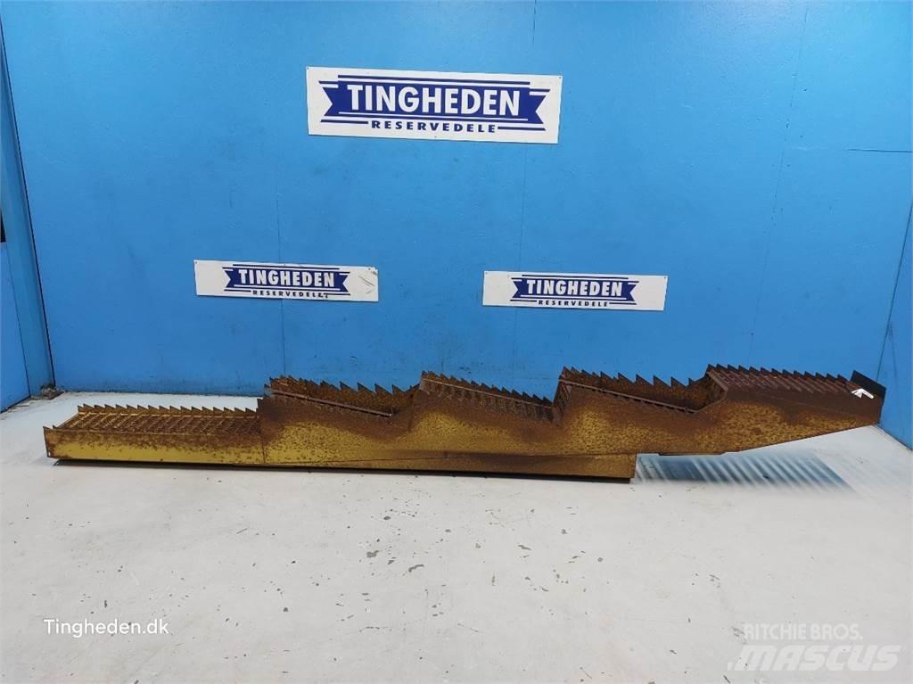 New Holland 1530 ملحقات الحصادات