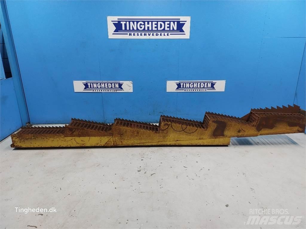 New Holland 1545 ملحقات الحصادات