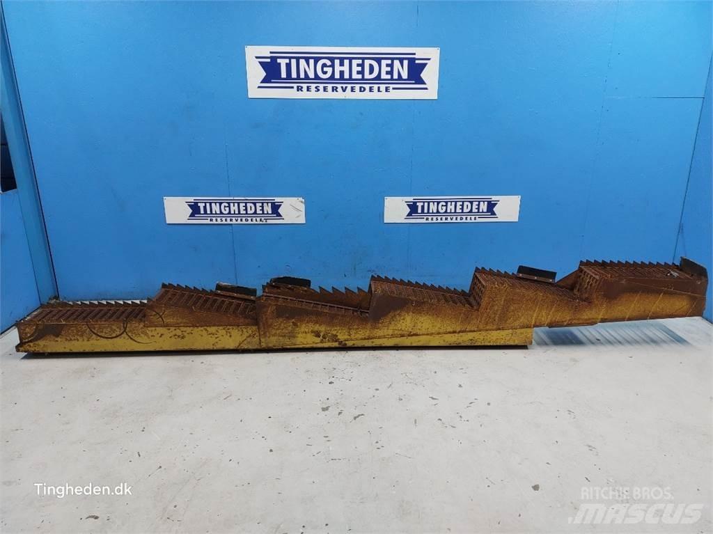 New Holland 1545 ملحقات الحصادات