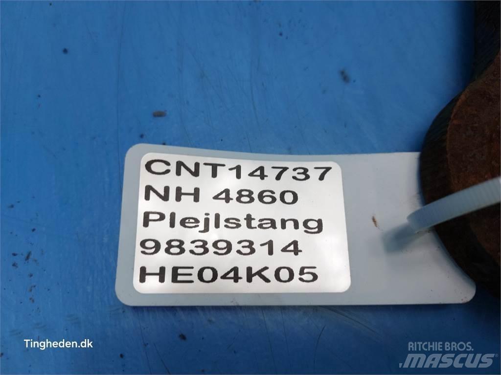 New Holland 4860 معدات أخرى لحصاد العلف