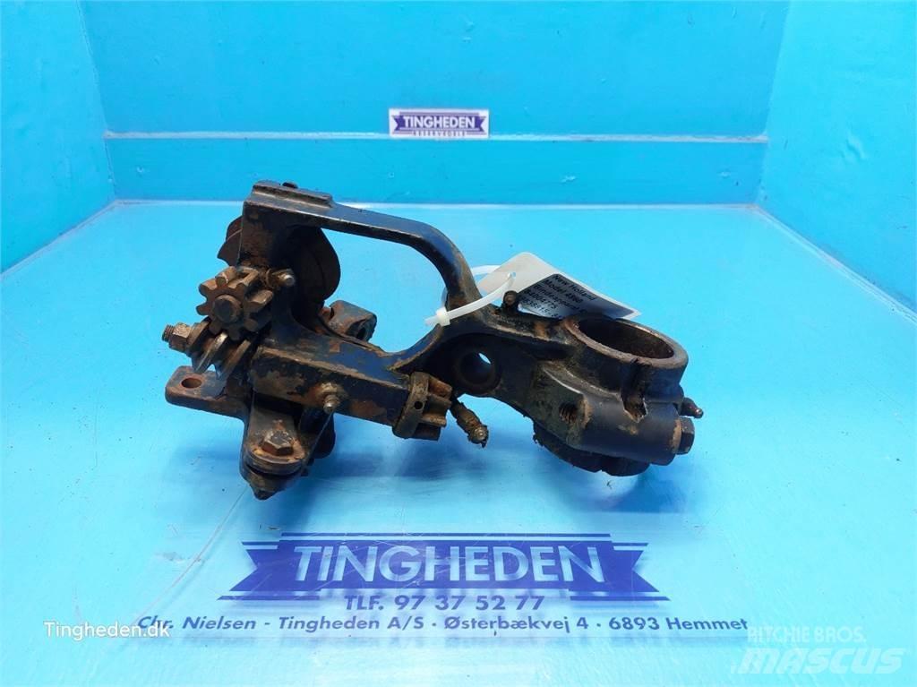 New Holland 4860 معدات أخرى لحصاد العلف