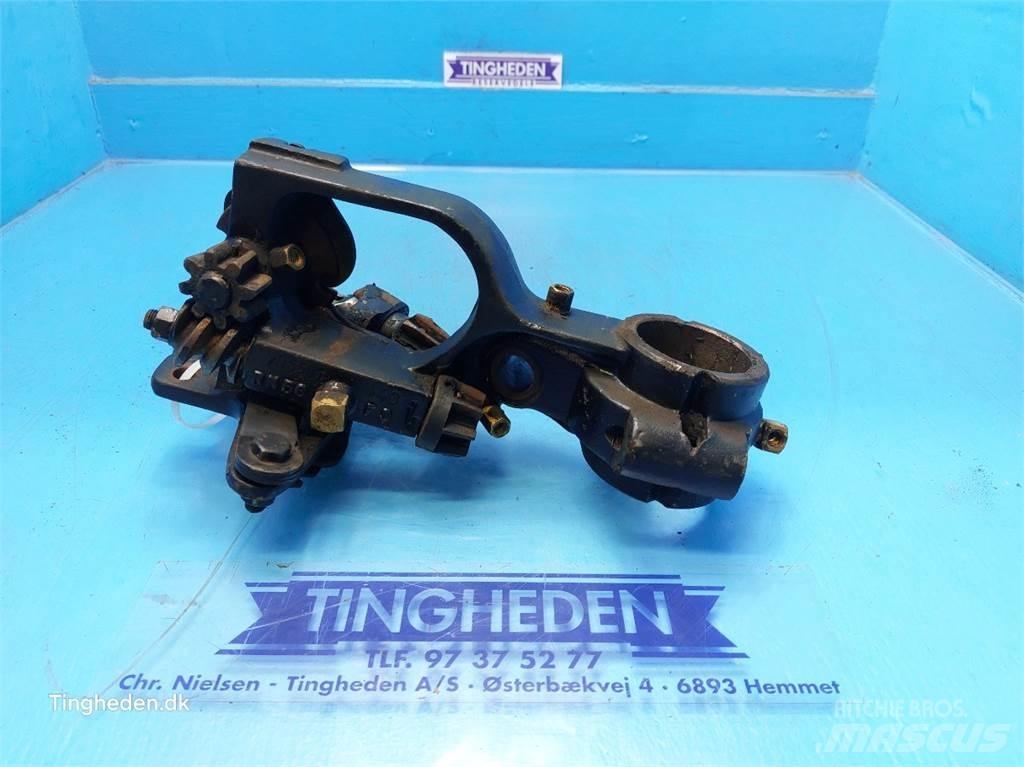 New Holland 4860 معدات أخرى لحصاد العلف