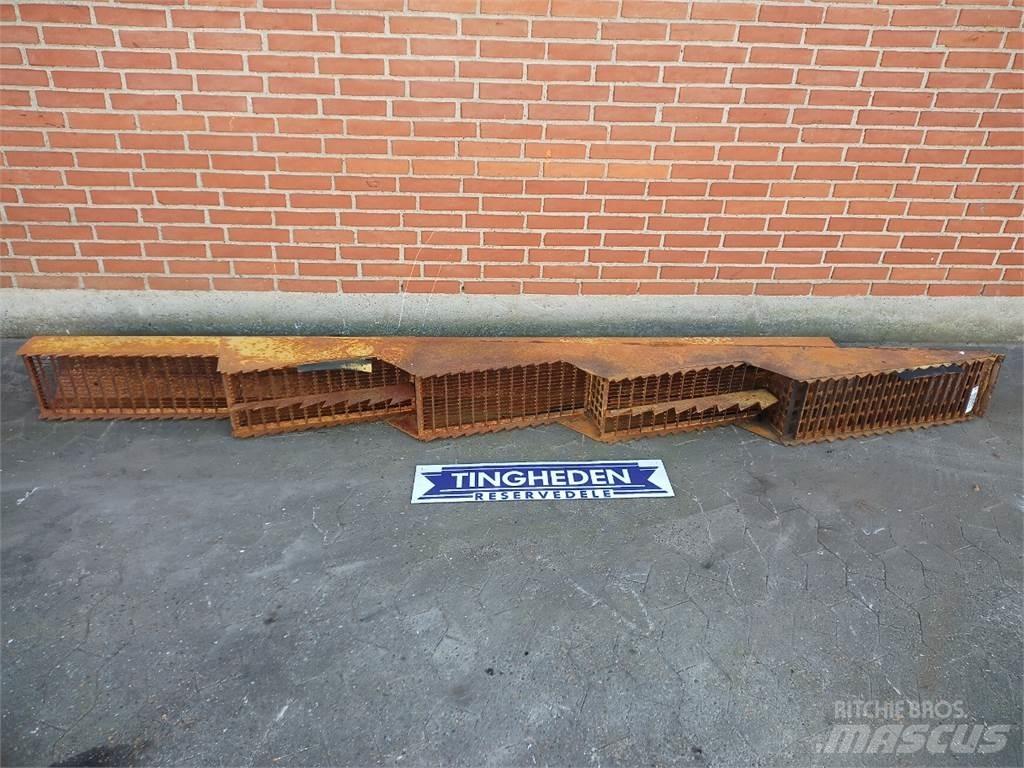 New Holland 8060 ملحقات الحصادات