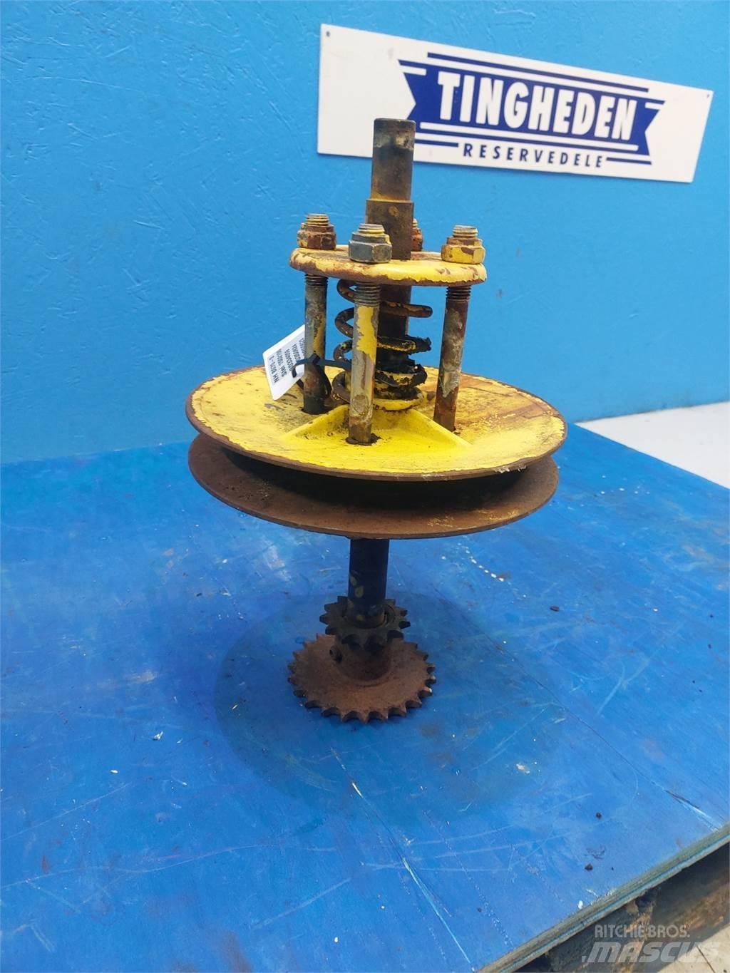 New Holland 8070 ملحقات الحصادات