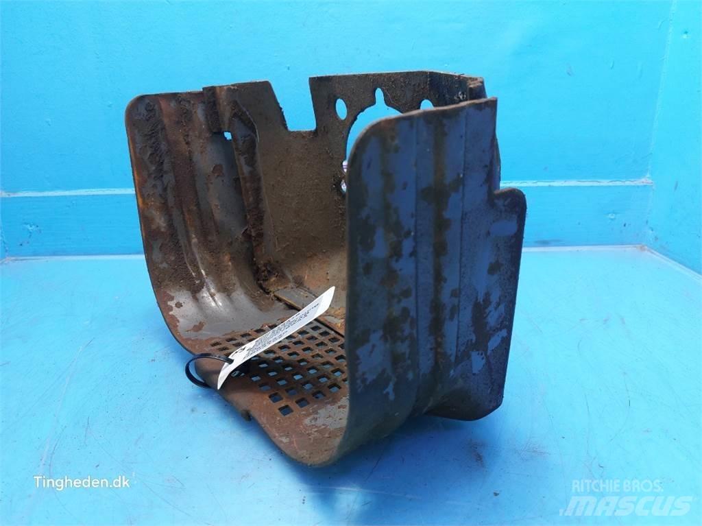 New Holland 8340 ملحقات أخرى للجرارات