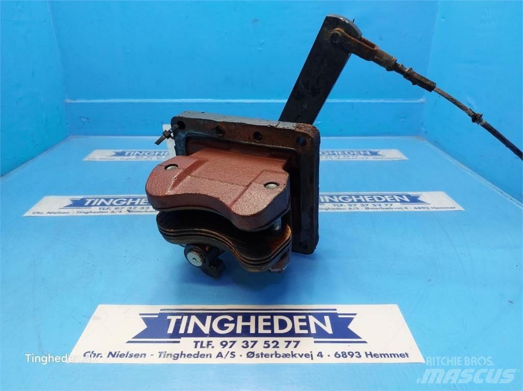 New Holland 8670 ملحقات أخرى للجرارات