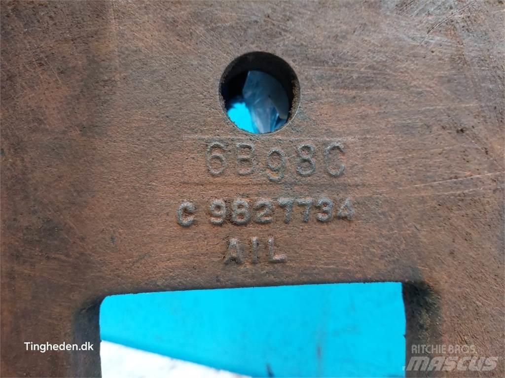 New Holland 8670 ملحقات أخرى للجرارات