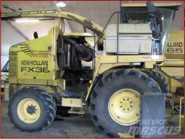 New Holland FX38 علافات ذاتية الدفع