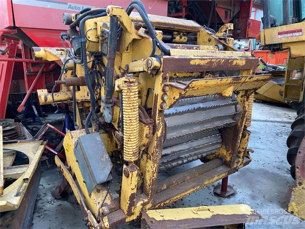 New Holland FX38 ملحقات ماكينات القش والعلف